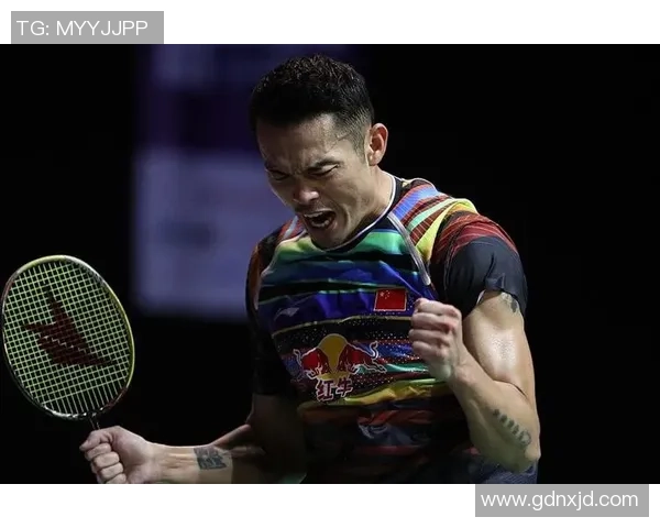 外号眼镜蛇的足球明星如何在赛场上展现惊人技巧与魅力