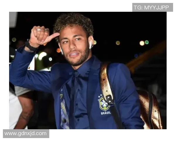 足球明星羊毛卷男发潮流解析与造型技巧分享 足球明星羊毛卷男发潮流解析与造型技巧分享